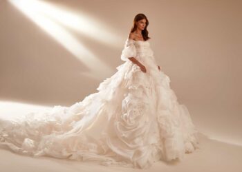 Unveil Elegance and Style: Shop MESHKI’s Latest Collection of Stunning Dresses and Tops