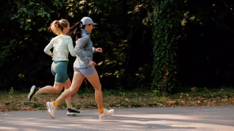 Correre con fiducia: Esplora la collezione di scarpe da corsa da donna di Cisalfa Sport