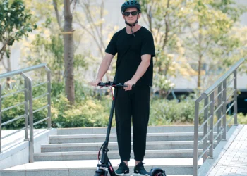 iScooter Excellence: The Best Electric Scooters You Can Find on iHoverboard