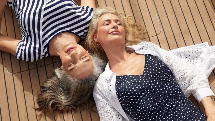 Entfalten Sie Ihren perfekten Look: die neue Kollektion von Atelier GOLDNER für Frauen 50+