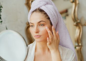 Elevate Your Skincare: Natural Potency with Neal’s Yard Remedies Skincare Booster