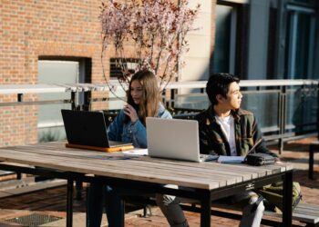 Top laptops voor studenten: diepgaande analyse van kenmerken, prestaties en geschiktheid voor onderwijs