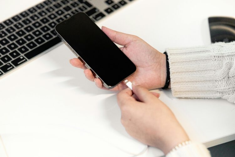 Discover OtterBox’s Top-Quality Mobile Charging Solutions