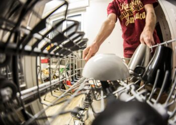 Bottom Rack vaatwasser met wielen: soepele en betrouwbare werking