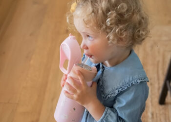 Hydrate with a Personal Touch: Discover Customisable Water Bottles for All Ages
