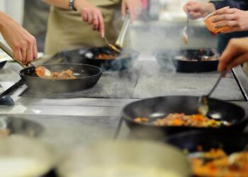 Elevate Your Experiences with Giftory: Culinary Delights, Brunch Cruises, and More