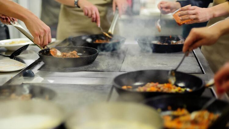 Elevate Your Experiences with Giftory: Culinary Delights, Brunch Cruises, and More