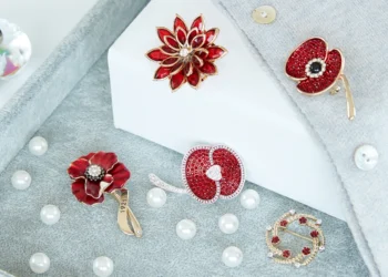 Honoring History with Elegance: Poppy Shop’s Distinctive Brooches