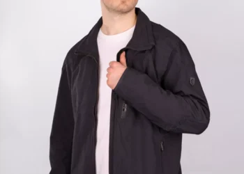 Entdecken Sie mühelose Eleganz mit der Herrenmode-Kollektion von HoseOnline