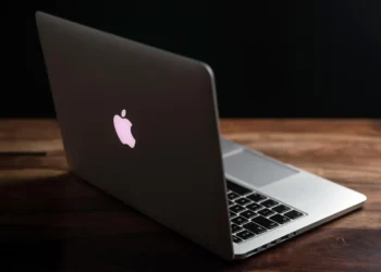 Your Perfect Work Companion: Find Apple MacBooks at Laptops Direct Today