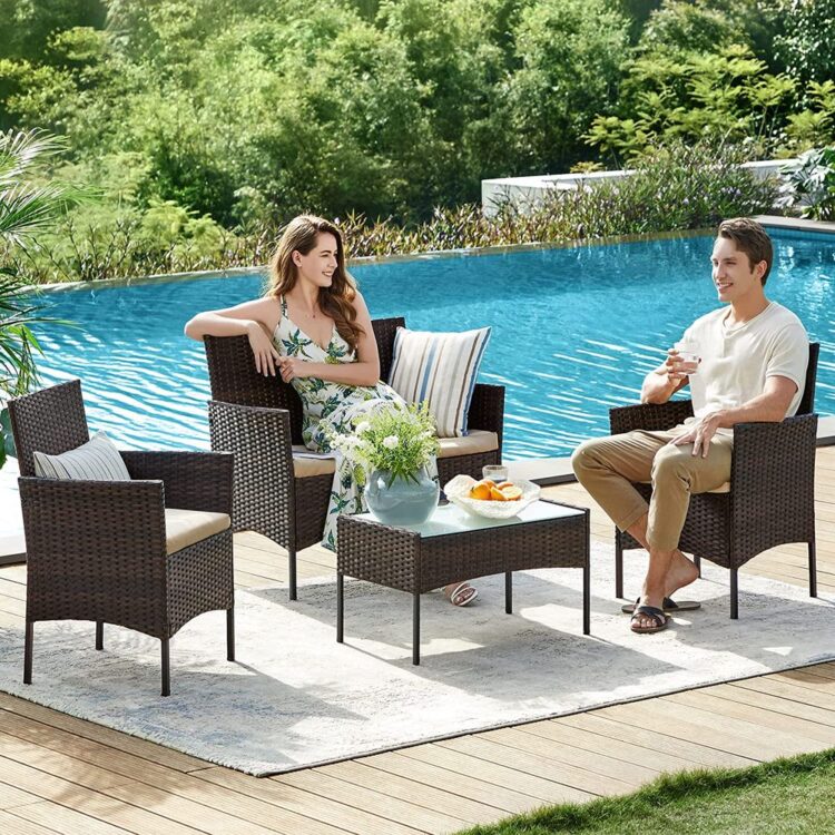 Transformez votre espace extérieur avec les meubles de jardin élégants et durables de SONGMICS