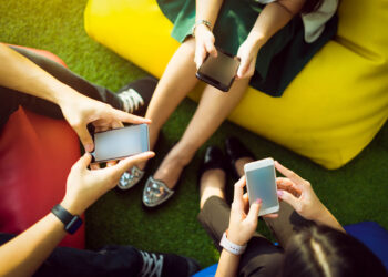 Discover the Best Deals on Smartphones and Contracts at Mobile Phones Direct