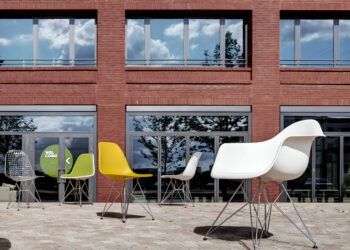 Entdecken Sie die Zukunft der Möbel: Eames Plastic Chairs in umweltfreundlichem Design