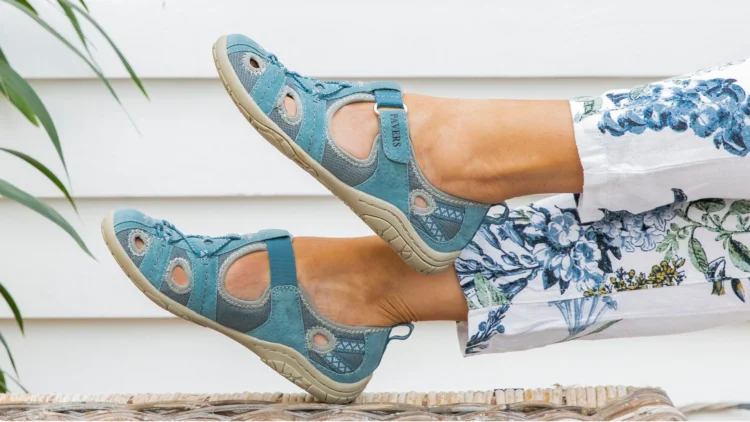 Style Without Sacrifice: Discover Comfortable Women’s Shoes at Pavers