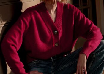 Ervaar ongeëvenaarde luxe met REPEAT kasjmier vesten