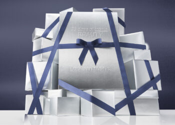 A Luxury Beauty Experience: LOOKFANTASTIC Iconic Beauty Advent Calendar 2024 – Valued at Over £565