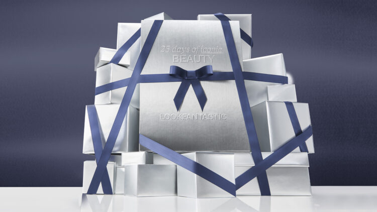A Luxury Beauty Experience: LOOKFANTASTIC Iconic Beauty Advent Calendar 2024 – Valued at Over £565
