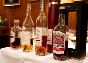 A Celebration in Every Sip: Discover The Whisky Exchange Sparkling Wine Collection