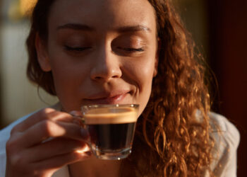 Revolutionierung des Kaffees: Wie CoffeeB die Art und Weise, wie man mit Nachhaltigkeit brüht, verändert