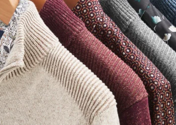 Layer in Comfort: Tip Top Sweaters with Innovative Fabric Technology