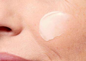 Trasforma la tua pelle durante il Black Friday: prodotti Clarins must-have in saldo
