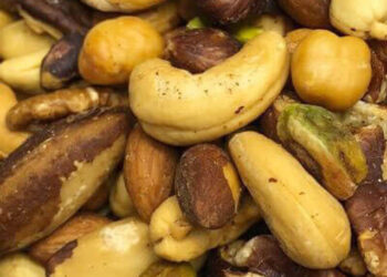 Unwrap the Flavor: Shop Premium Nuts with 20% Off This Season!