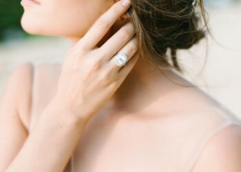 The Art of Sophistication: C W Sellors Diamond Jewelry Collection