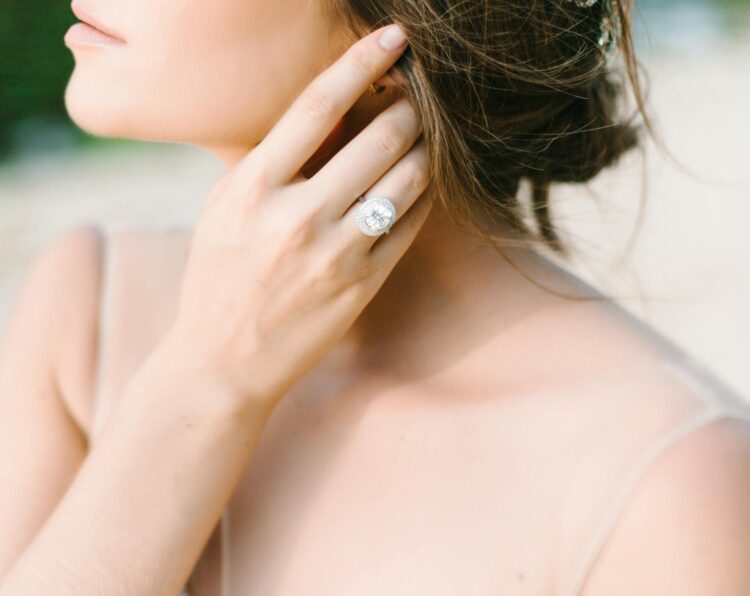 The Art of Sophistication: C W Sellors Diamond Jewelry Collection