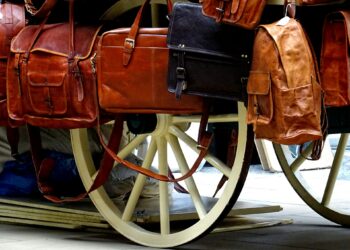 Werten Sie Ihre Accessoires-Sammlung an diesem Black Friday mit We love Bags auf