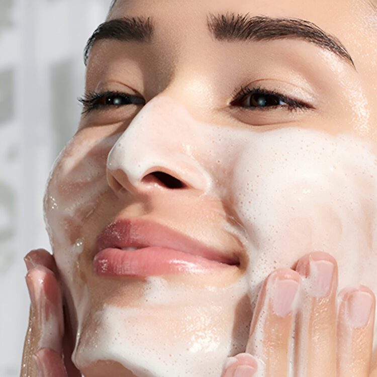 The Secret to Radiant Skin: Moisturizing, Repairing, and Hydrating Essentials