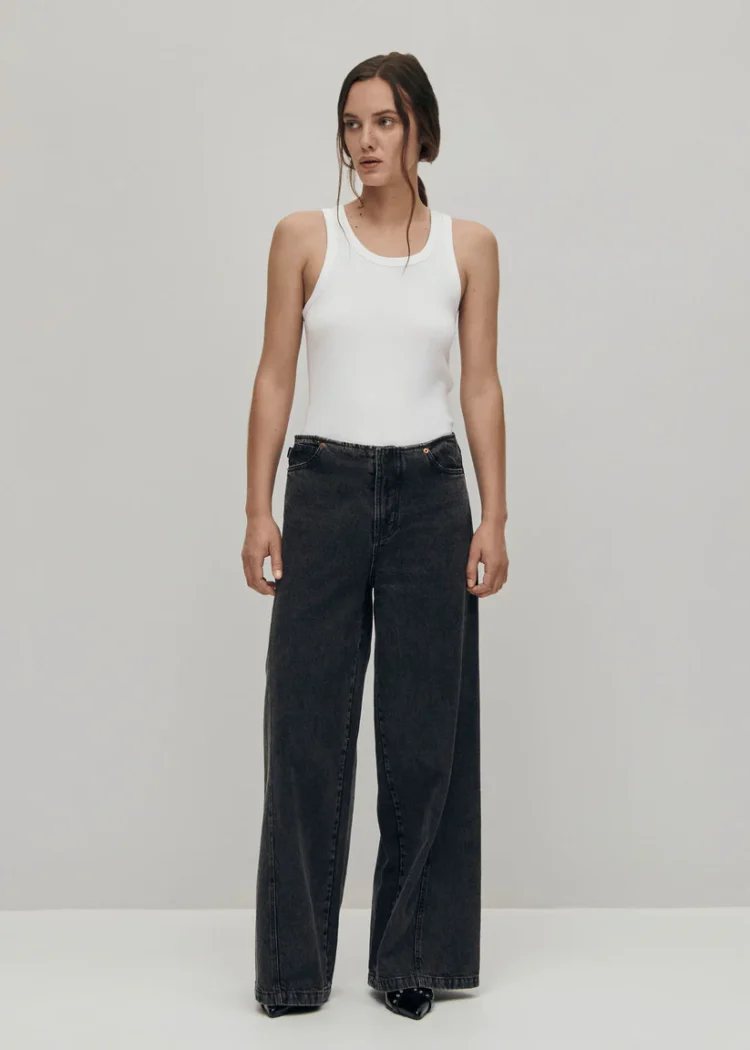 Eleve su estilo con los pantalones Alohas: La combinación perfecta de comodidad y elegancia