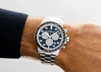 Celebrate the Holidays: Exclusive Timepieces for the Perfect Christmas Gift