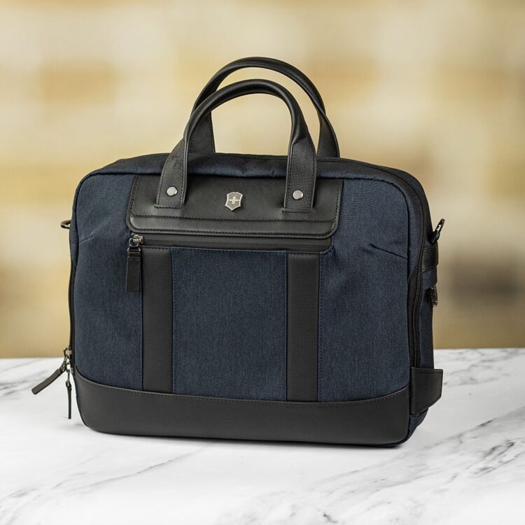 Elevate Your Style: Must-Have Bags That Combine Function and Fashion