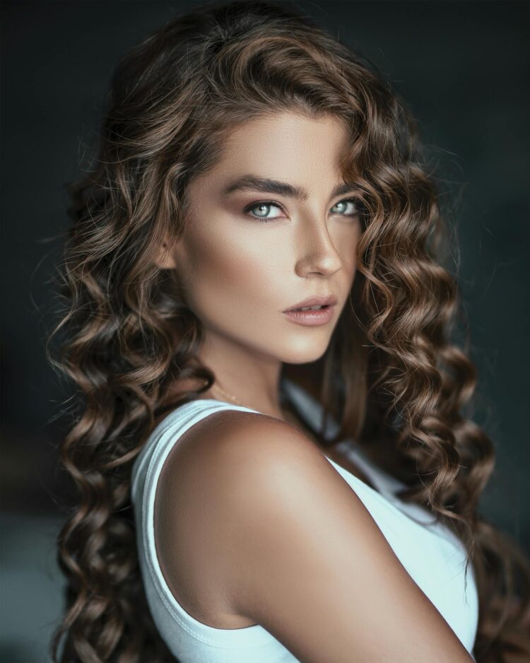 Winter Wonders for Curls: Must-Have Hair Care Products for the Holiday Season