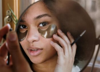 Routines de Soins Essentielles : Garder une Peau Éclatante Cet Hiver