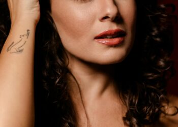 Restaurar ojos jóvenes: cuidado específico para arrugas y ojeras
