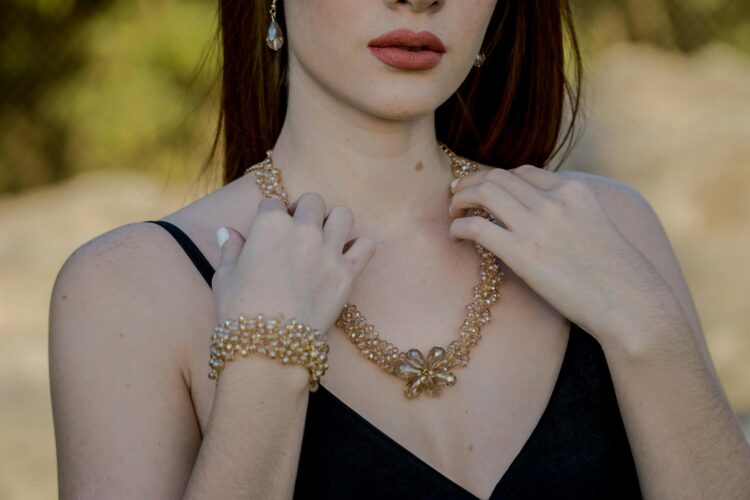 Celebrate the Season with Elegant Jewellery: Perfect Christmas Gifts