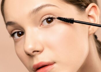The Secret to Gorgeous Lashes and Brows: NYK1 Natural Growth Solutions