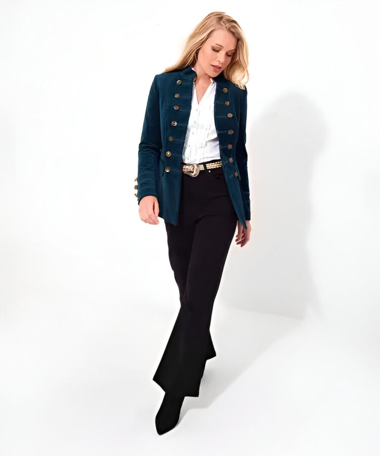 Bold & Beautiful: Must-Have Women’s Outerwear for the Season