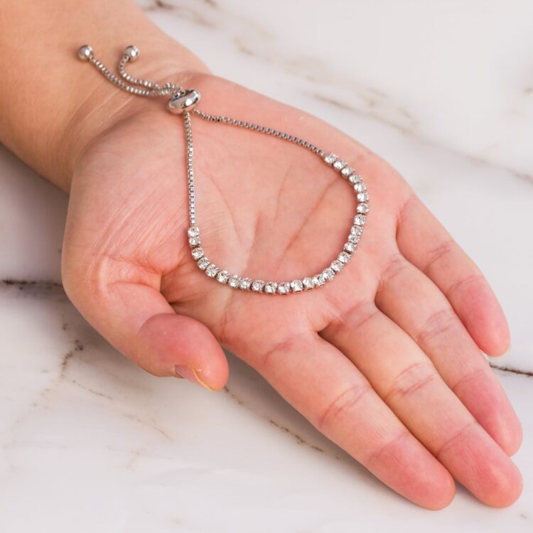 Discover the Perfect Holiday Jewelry to Elevate Your Elegance
