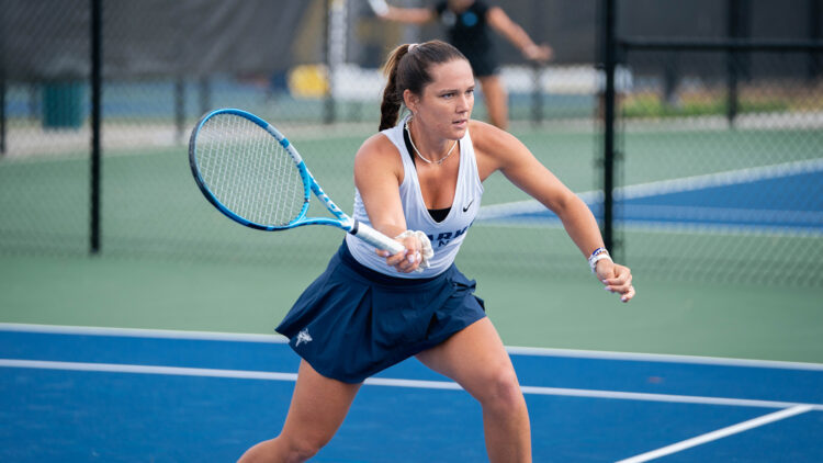 Faites passer votre jeu au niveau supérieur avec les produits les plus vendus de Tennis Point