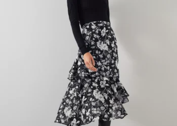 Elegance Redefined – Explore LK Bennett’s Skirt Collection