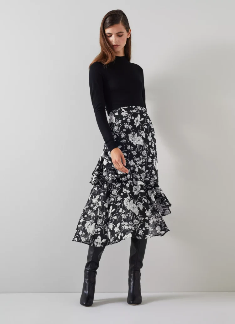 Elegance Redefined – Explore LK Bennett’s Skirt Collection