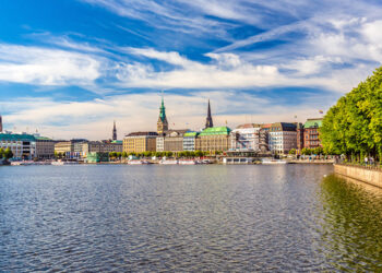 Hamburg to Italy with AROSA: An Opulent Journey Through Legendary Locations