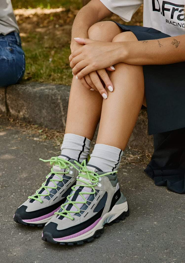 Calzado para el explorador moderno: zapatillas atrevidas para cada viaje