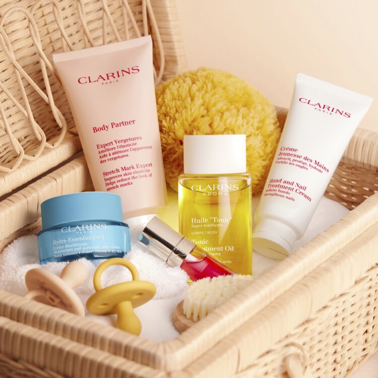 Esaltate la vostra luminosità naturale con Clarins