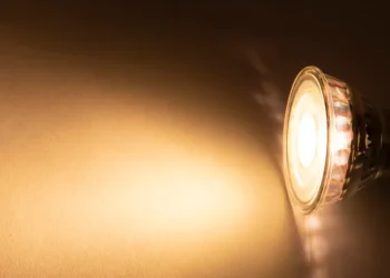 Erhellen Sie Ihr Zuhause mit energieeffizienten LED-Lampen von Lampenundleuchten!
