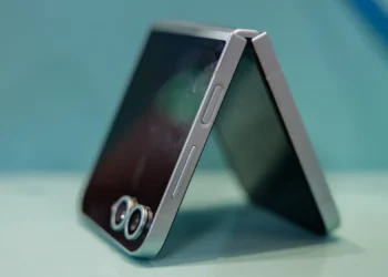 Latest Tech, Lowest Prices: Must-Have Smartphone Offers at EE Store