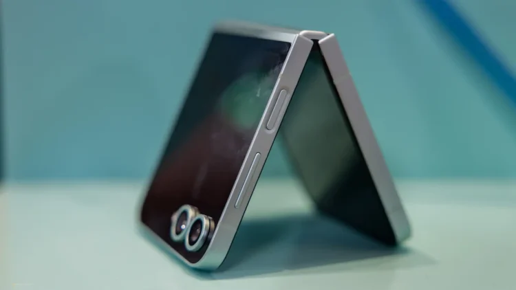 Latest Tech, Lowest Prices: Must-Have Smartphone Offers at EE Store