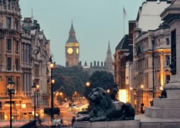 Discover the Magic of London: Coach Breaks & Holidays with Caledonian Travel